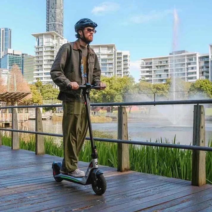 Benzina Zero V-10 Electric Scooter - Image 4