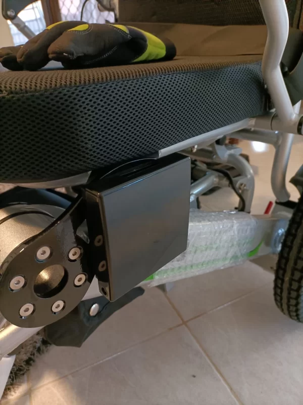 Dinkum Folding Wheelchair and T-100 Included - Image 9