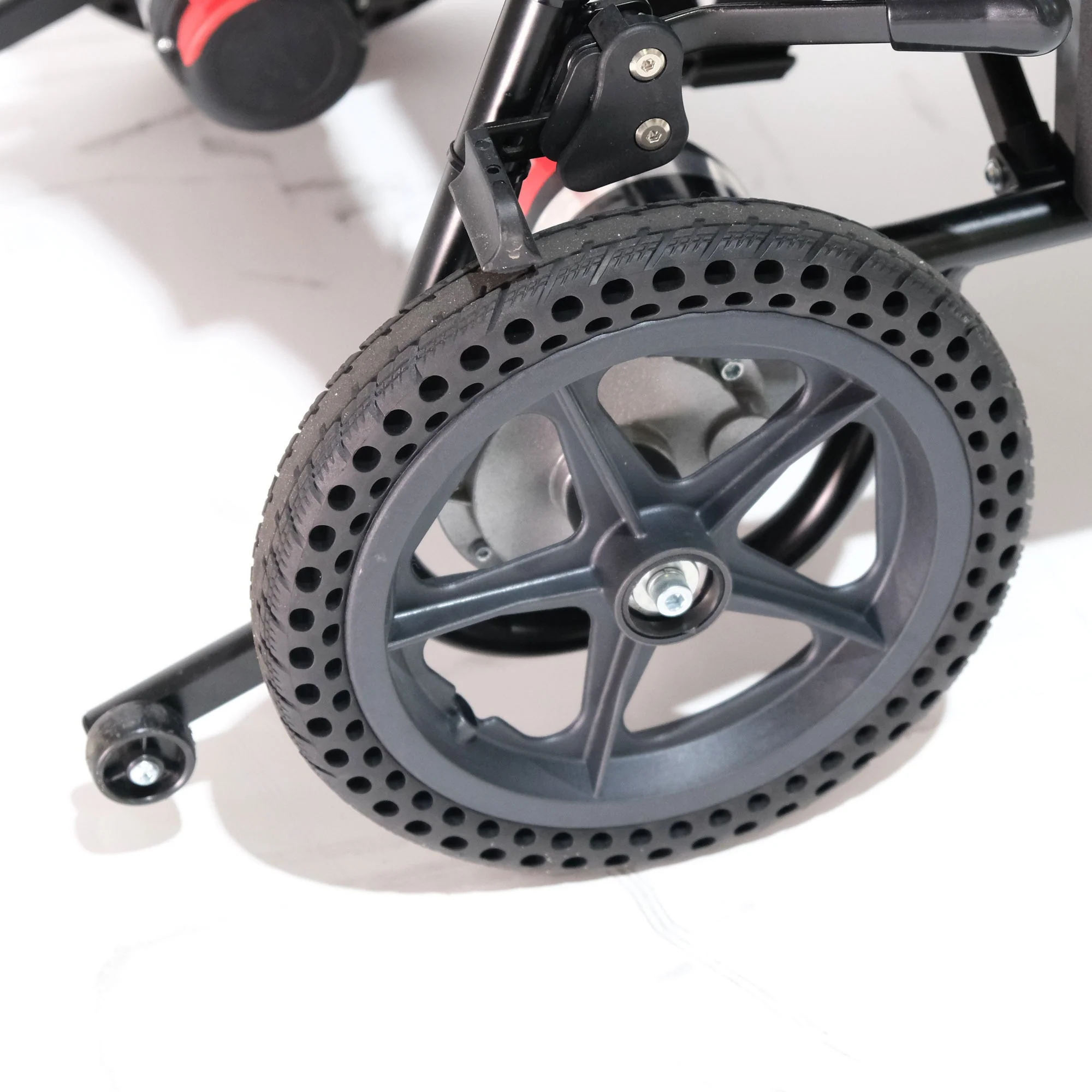 E-Traveller Voyager Electric Wheelchair - Image 4