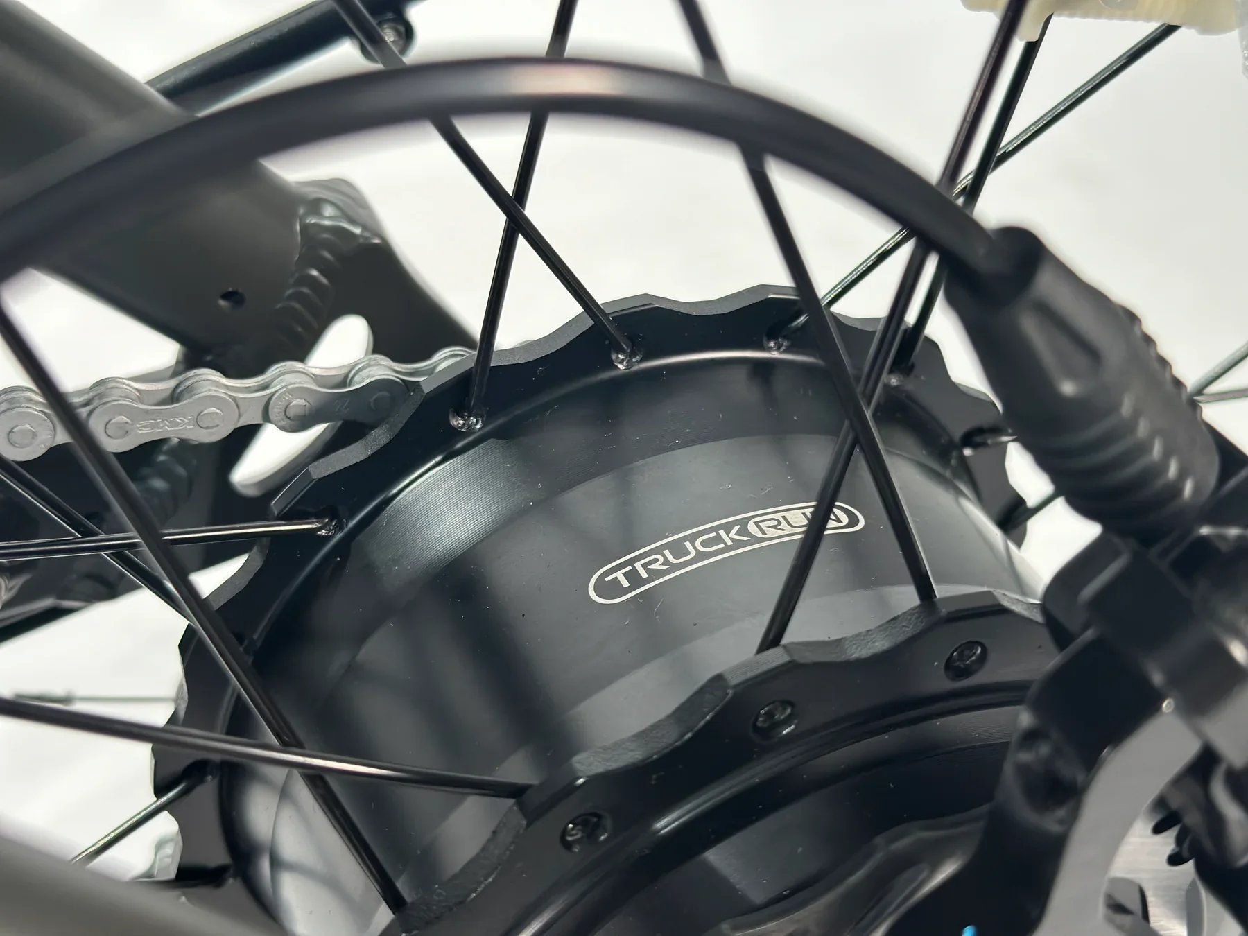 Ezriderz Sledz 750 Fat Tyre Electric Bike - Step Over - Image 15