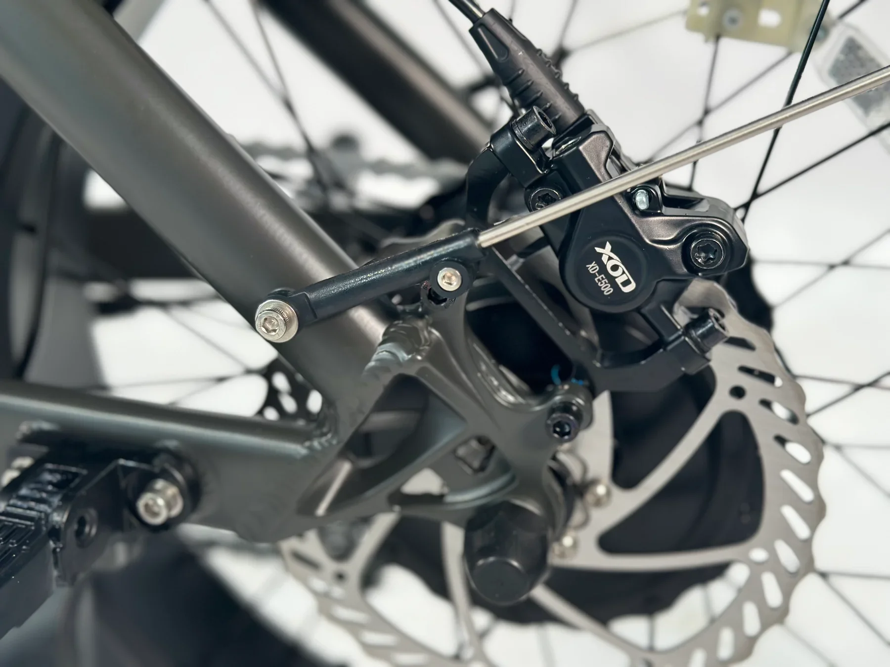 Ezriderz Sledz 750 Fat Tyre Electric Bike - Step Over - Image 16