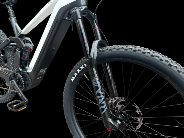 Rever Premium Carbon Mountain Bike - Image 5