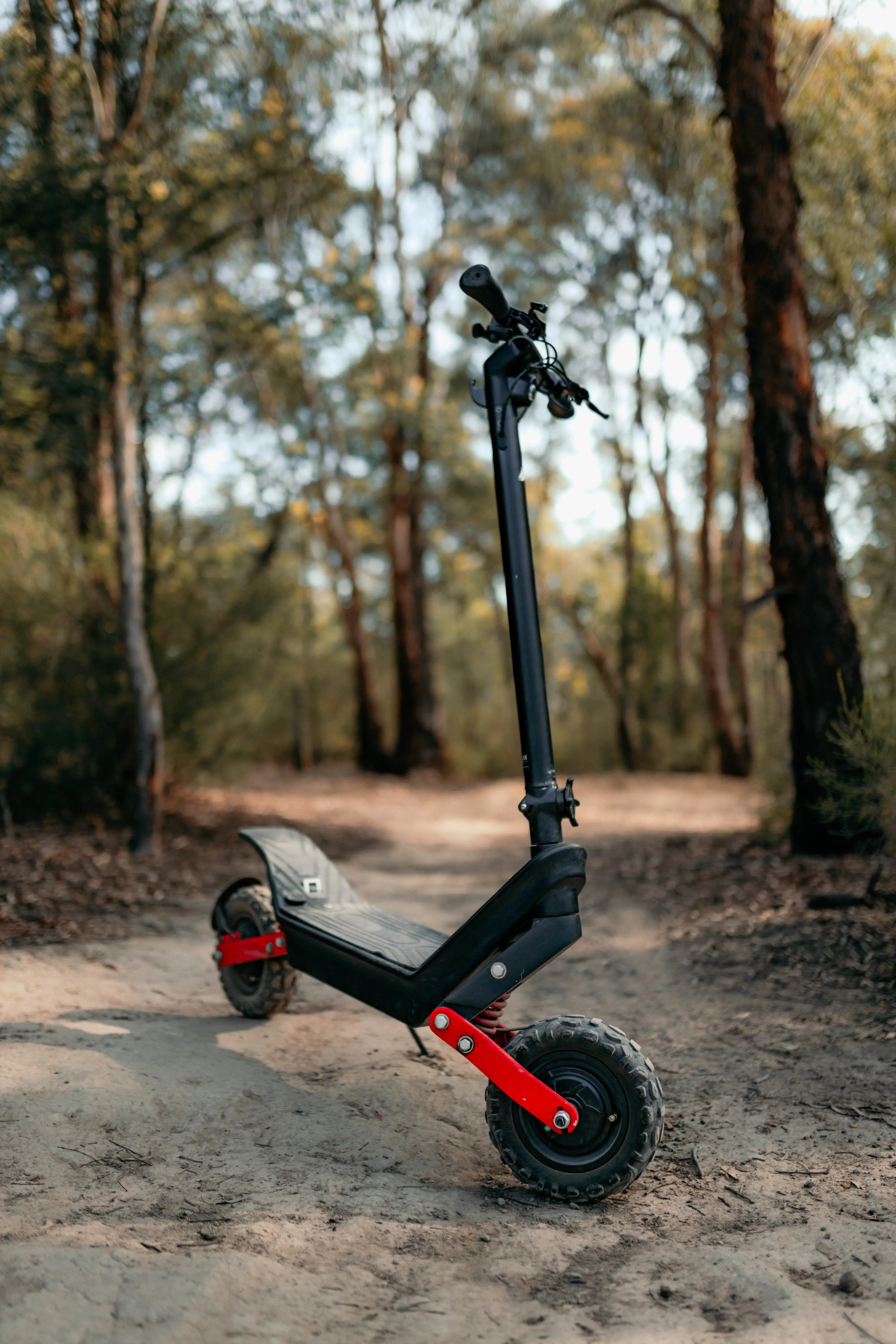 The Simple Commute Kaiju Dual-Motor Electric Scooter AWD - Image 17